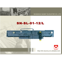 Speed adjustable for opening and closing curve landing door for lift